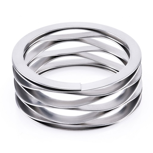 Resorte ondulado multivuelta con extremos de cuña