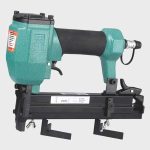 Clavadora neumática para marcos en V